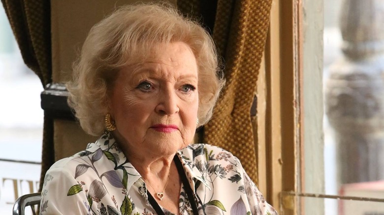 Bones, Betty White