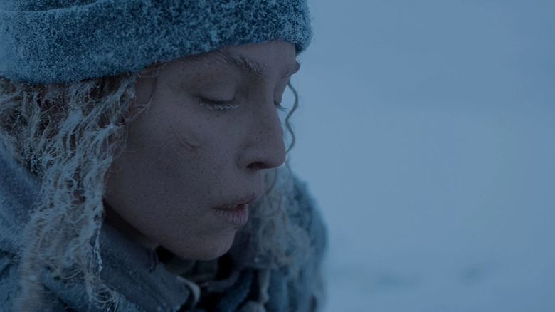 Noomi Rapace freezing