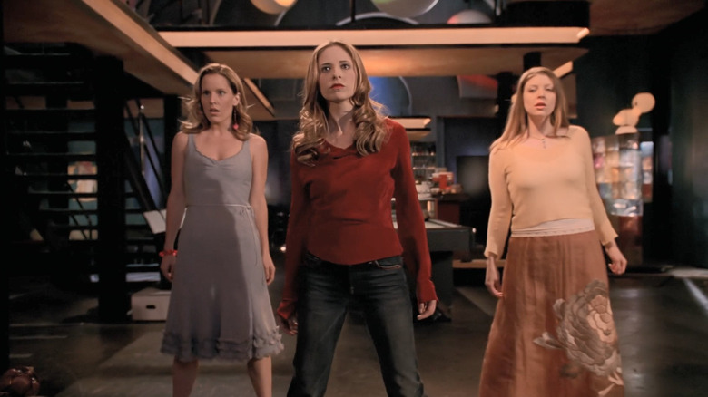 Emma Caulfield, Sarah Michelle Gellar and Amber Benson in Buffy the Vampire Slayer