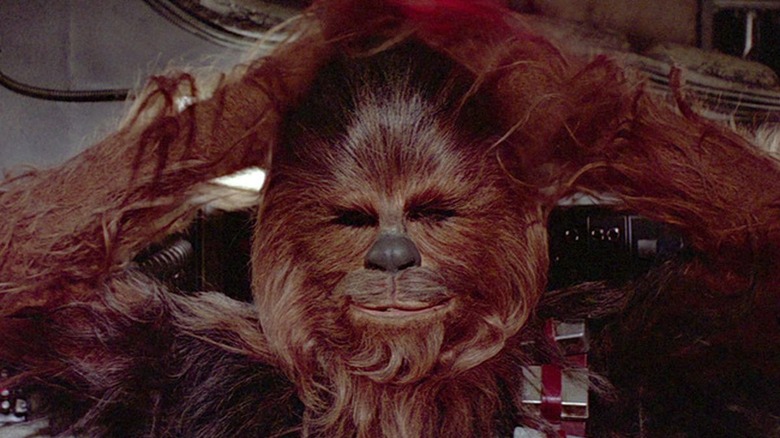 Peter Mayhew como Chewbacca em Star Wars: O Império Contra-Ataca