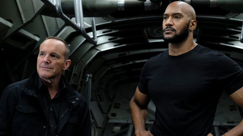 Clark Gregg and Henry Simmons in Agents of SHIELD