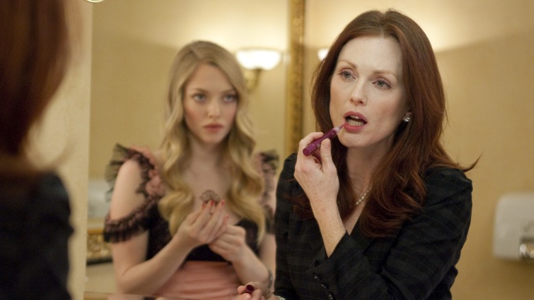 Amanda Seyfried and Julianne Moore in Chloe