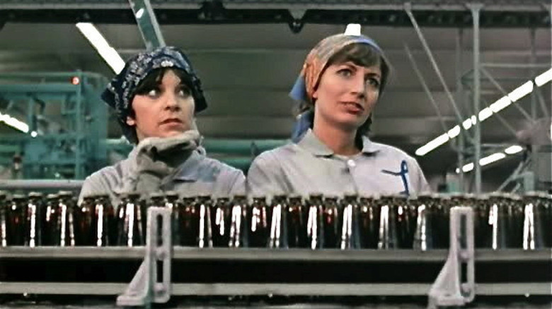 Cindy Williams and Penny Marshall in Laverne and Shirley