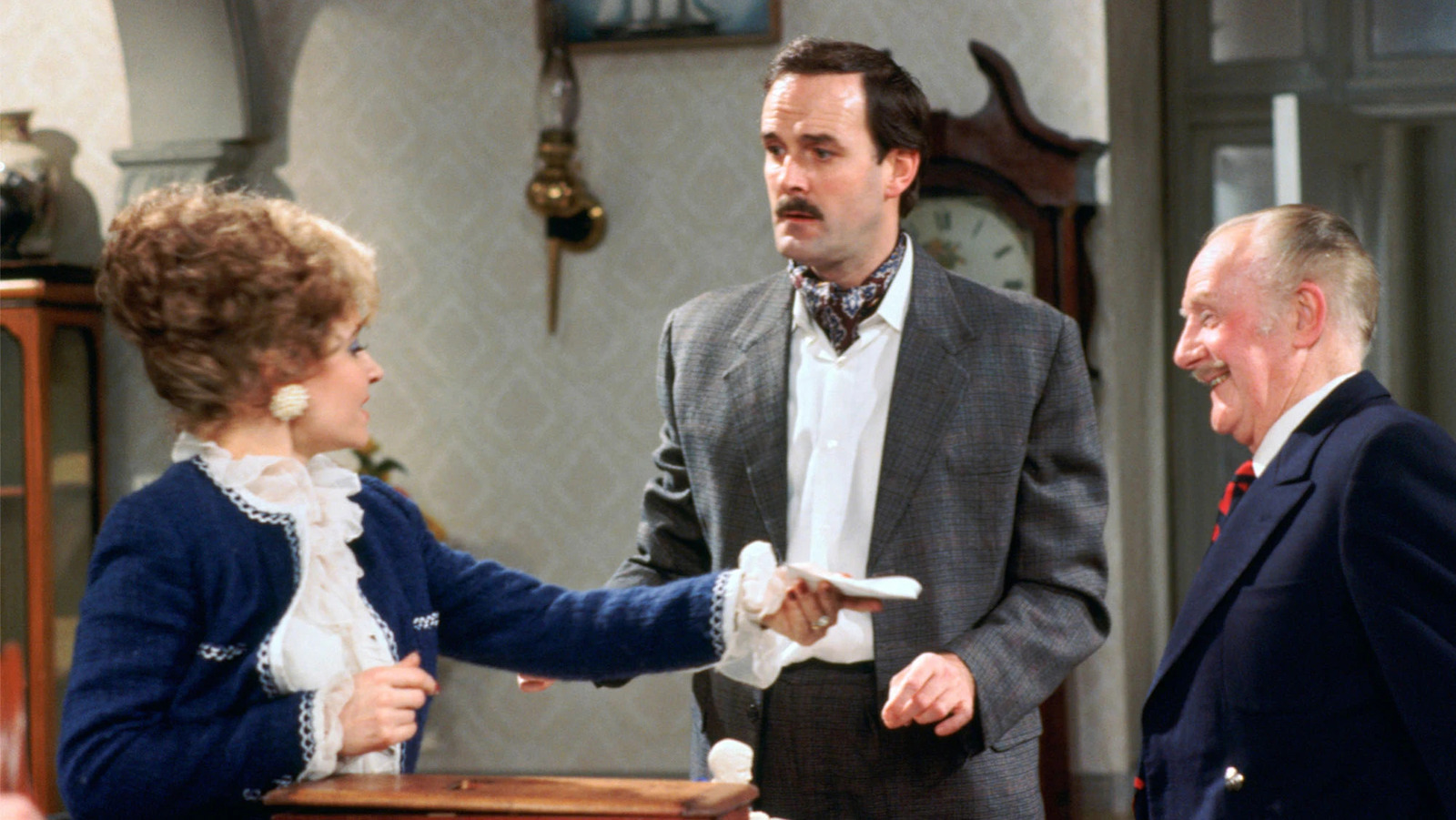 Classic British Comedy Fawlty Towers Getting A Reboot From Rob Reiners Castle Rock John Cleese 8964