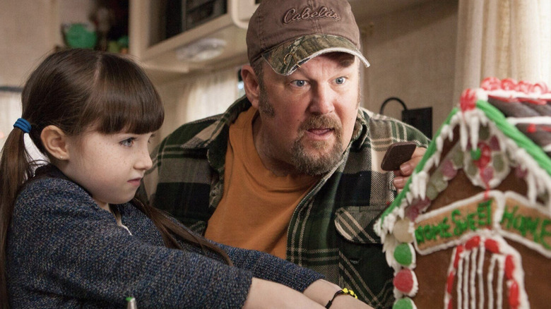 Kennedi Clements and Larry the Cable Guy in Jingle All The Way 2