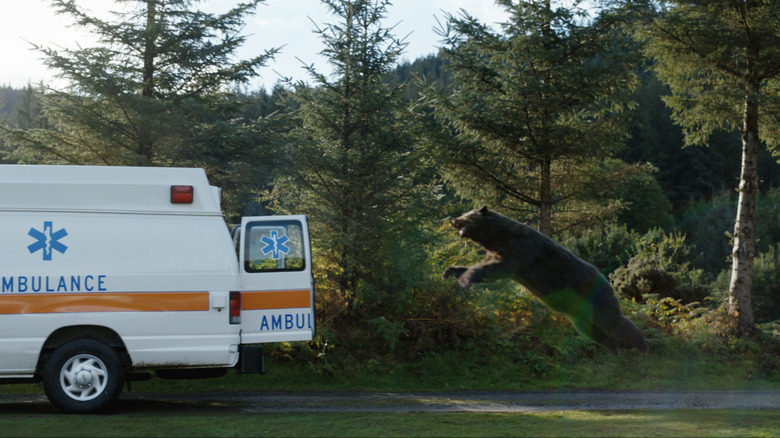 Cokey jumping into ambulance in Cocaine Bear