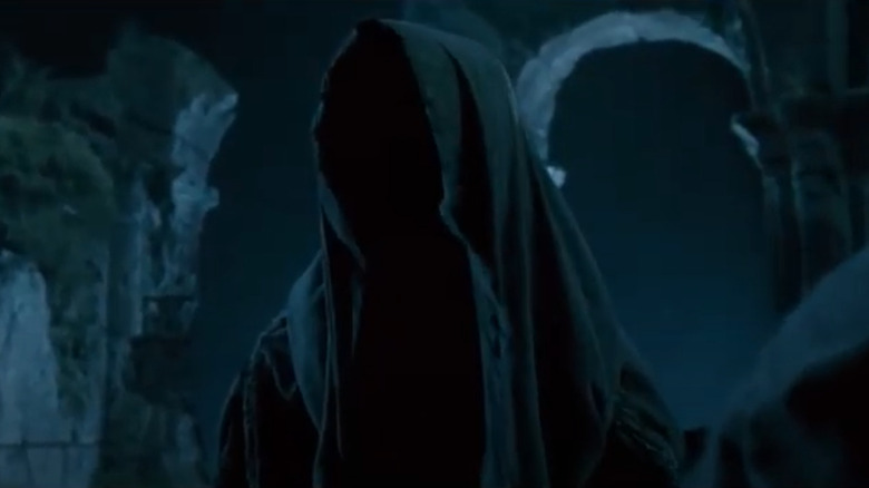 A hooded Ringwraith on Weathertop