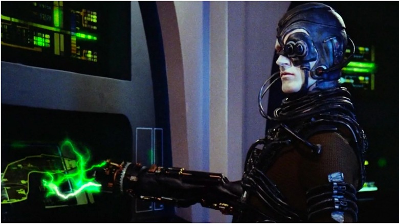 Borg drone q who electrocutes Enterprise crew