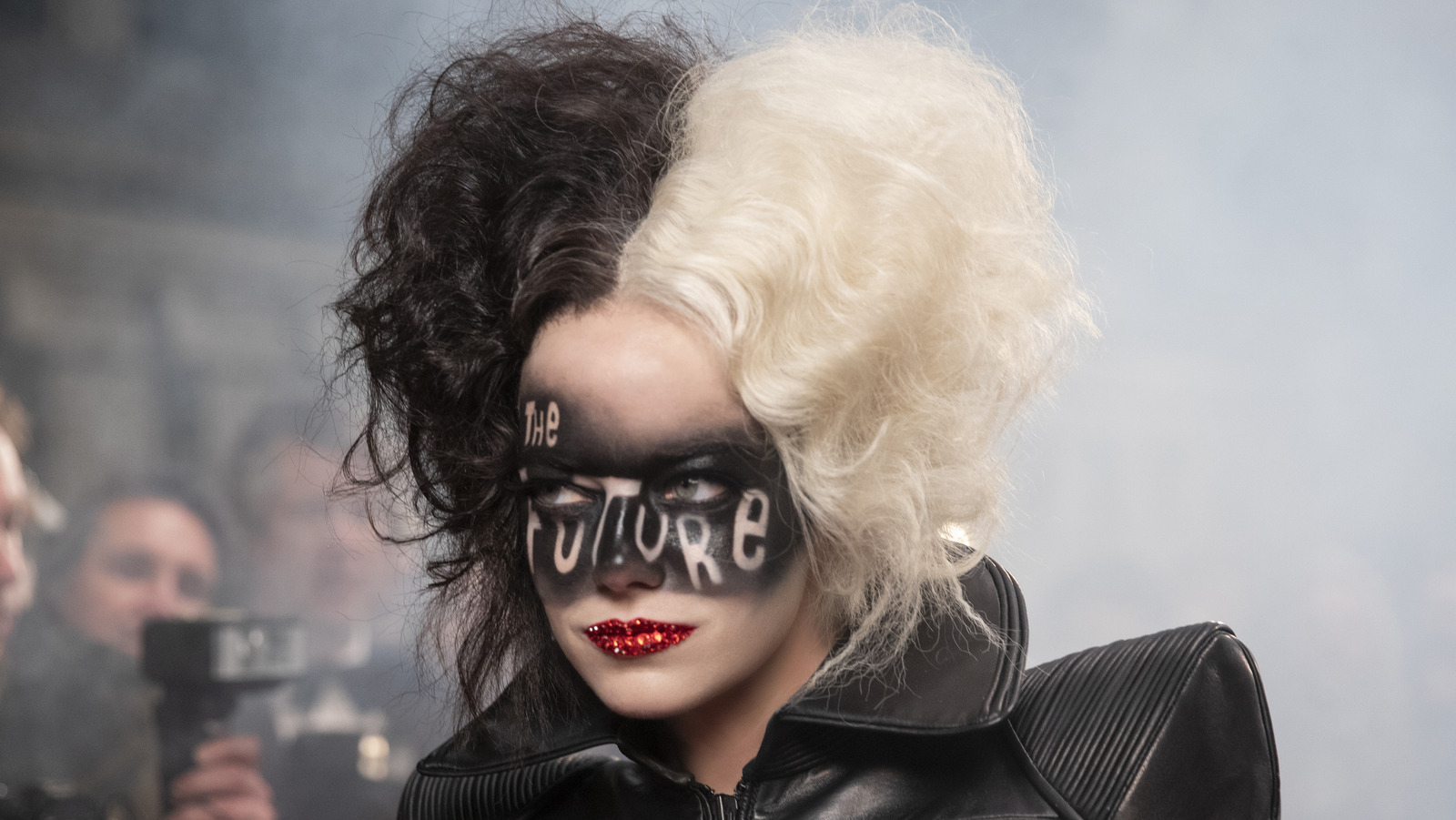 Cruella's Costume Designer Needs To Release A Fashion Line