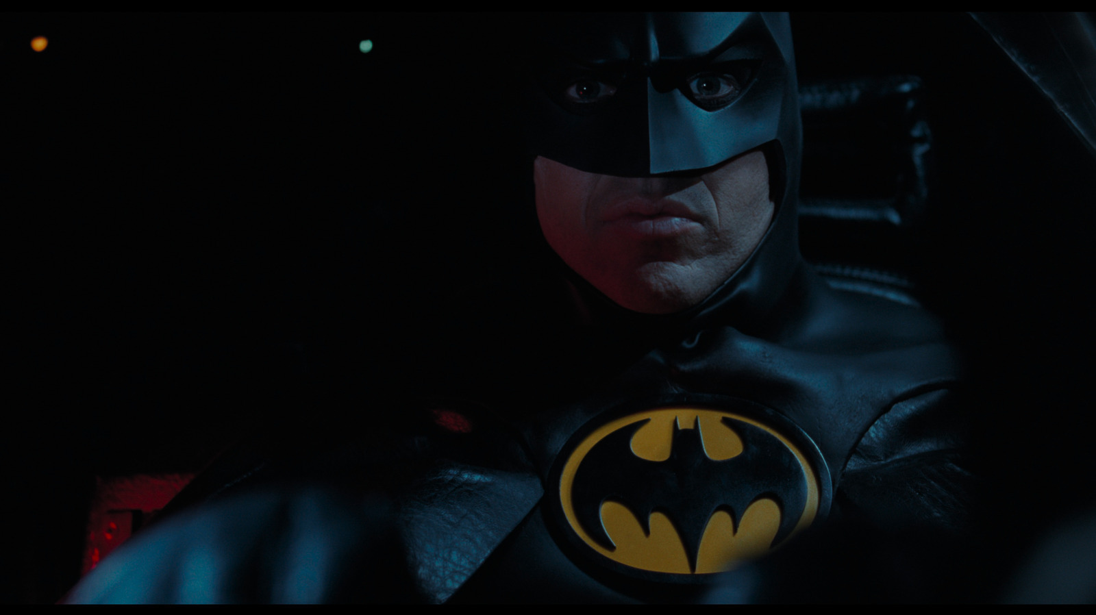 DC Finally Confirms That Tim Burton's Batman Shares A Universe With Richard  Donner's Superman