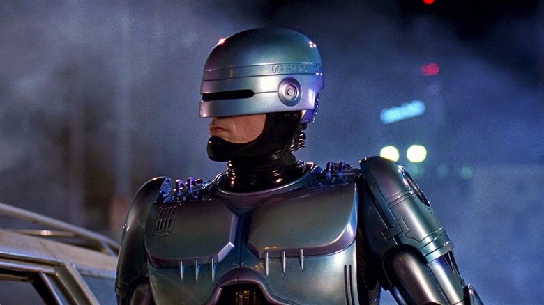 Robocop 2 Murphy stands ready