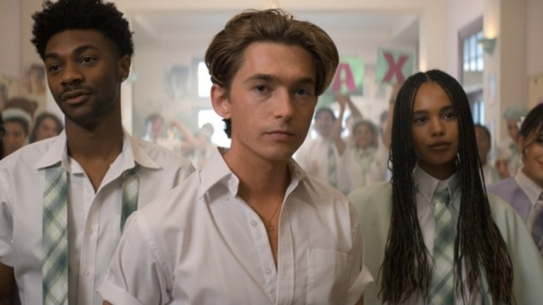 Jonathan Daviss, Austin Abrams, and Alisha Boe in Do Revenge