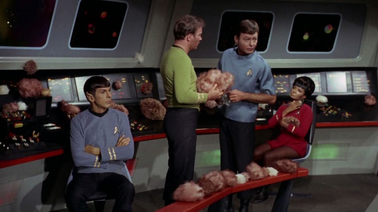 The bridge of the company, fake with tribes, in the episode of Star Trek: The Original Series