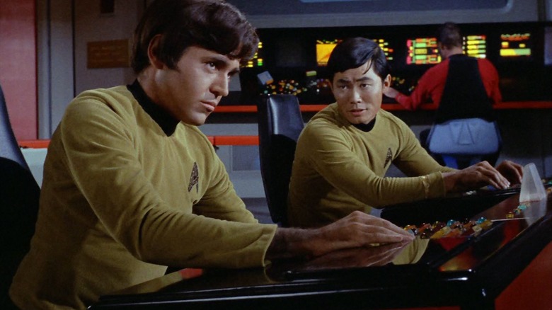 Sulu and Chekov at the head of the company in Old Trek: The original series