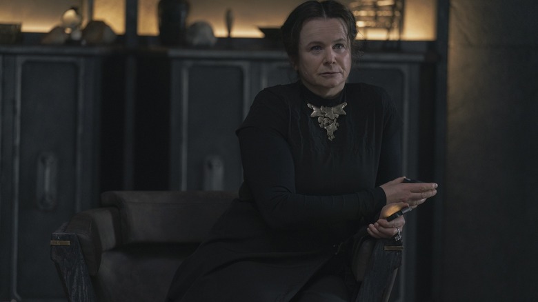 Emily Watson como Valya Harkonnen em Duna: Profecia