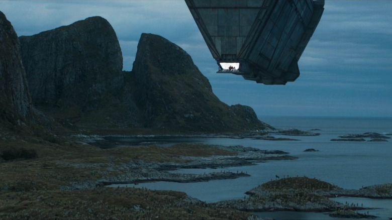 A ship flies over Caladan in Dune