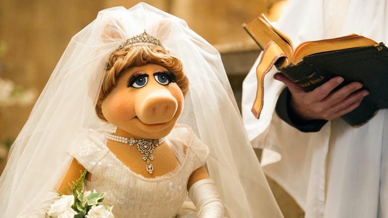 Miss Piggy in Muppets Take Manhattan