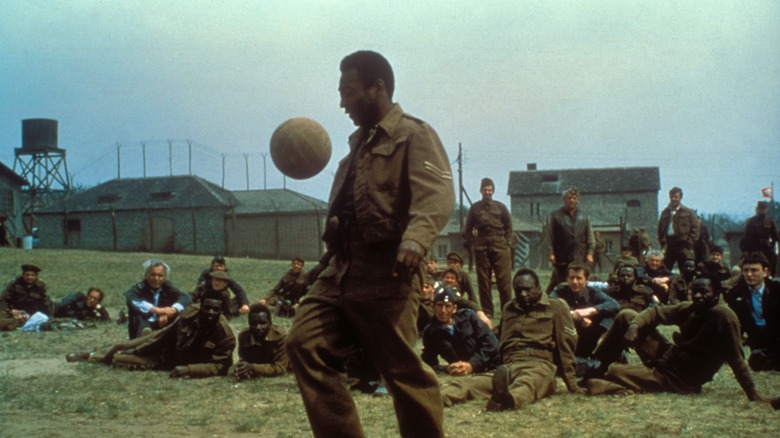 Pele keep ups in Escape to Victory