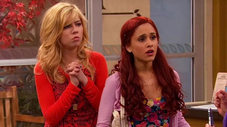 Jennette McCurdy and Ariana Grande as Sam and Cat on Sam and Cat