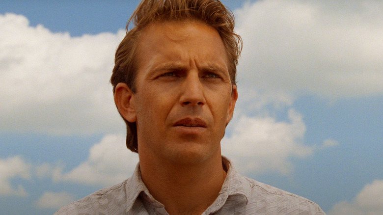 Kevin Costner as Ray Kinsella looks amazed in Field of Dreams