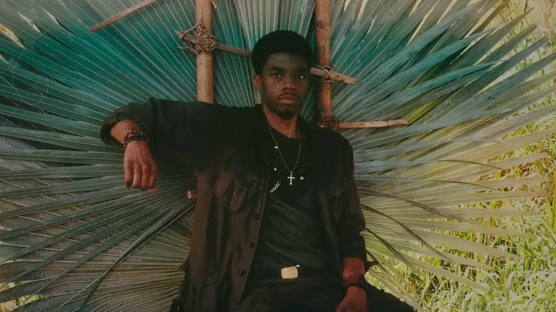 Chadwick Boseman as Stormin Norman, posed for a photo in Vietnam in Da 5 Bloods