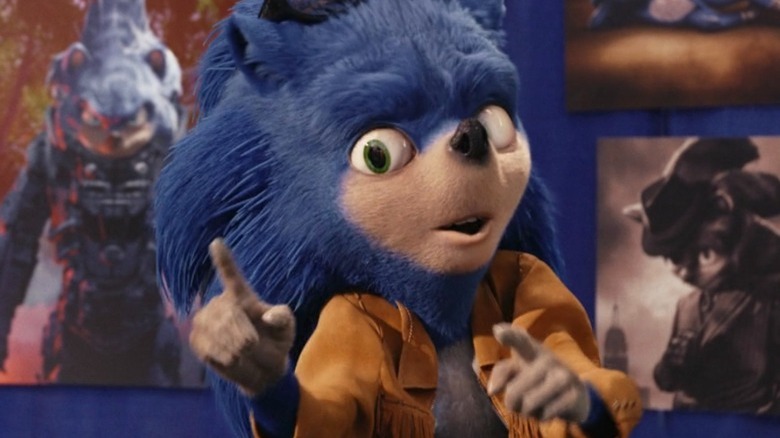 Ugly Sonic pointing explaining