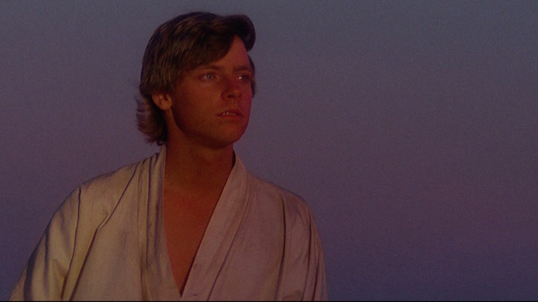 Luke watches twin suns