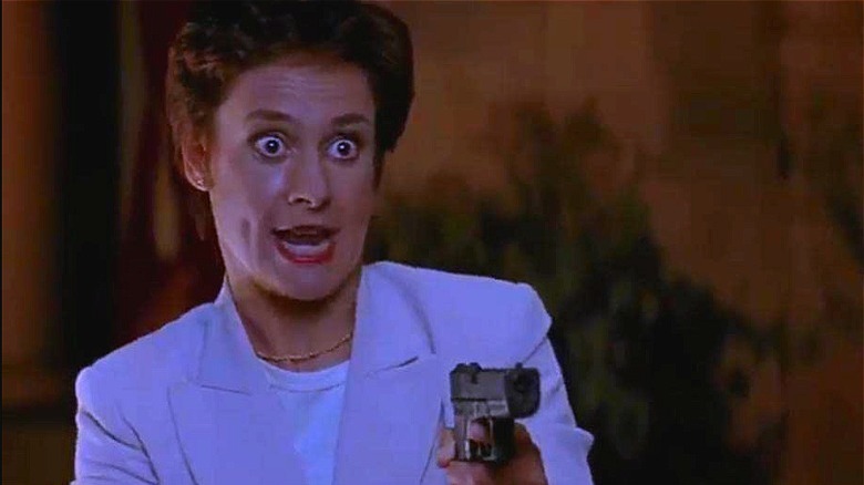 Scream 2 Laurie Metcalfe points a gun