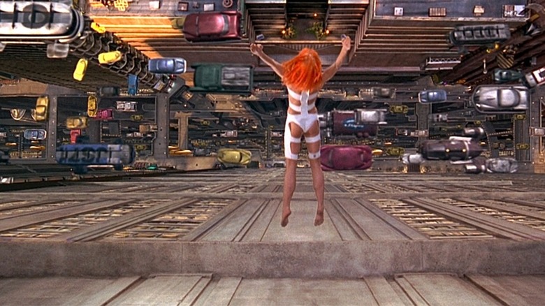 woman flies over street in THE FIFTH ELEMENT