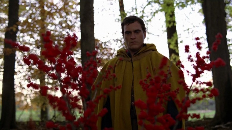 Joaquin Phoenix cloak woods The Village