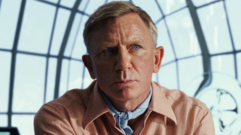 Daniel Craig Benoit Blanc Glass Onion pink shirt blue neckerchief