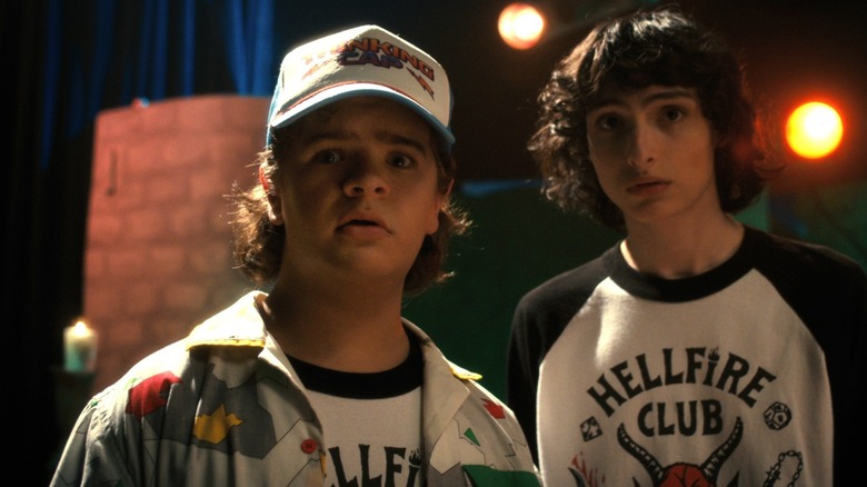 Gaten Matarazzo as Dustin thinking cap