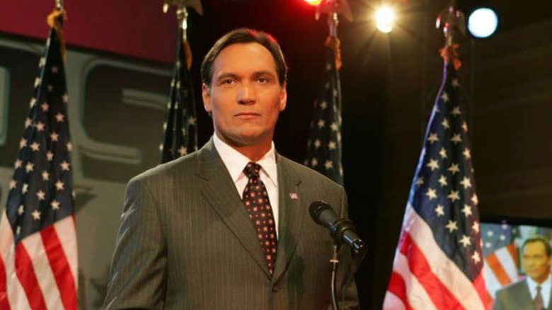 Jimmy Smits flag podium The West Wing