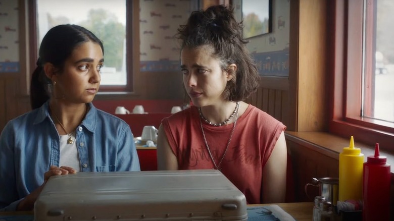 Margaret Qualley and Geraldine Viswanathan in Drive Away Dolls