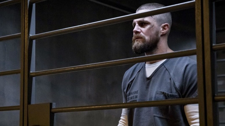 Arrow's Oliver in his cell