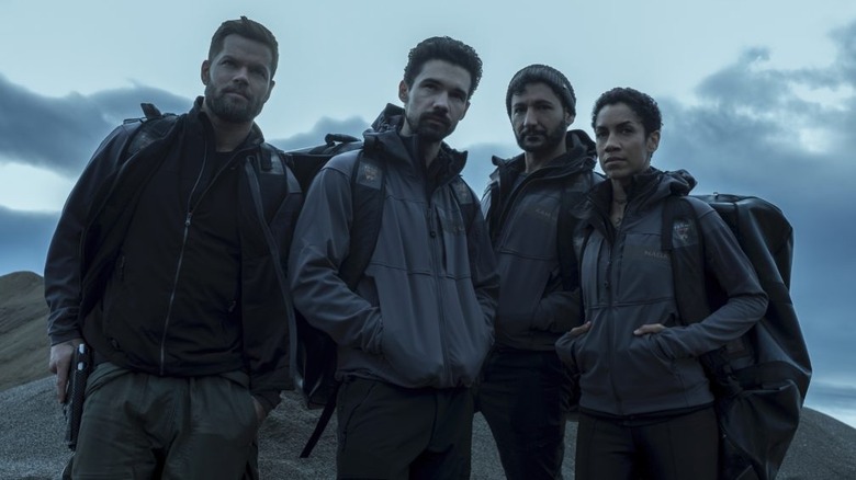 The Expanse Rocinante crew on Ilus