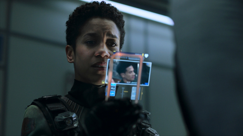 The Expanse Naomi watches footage of Filip Inaros