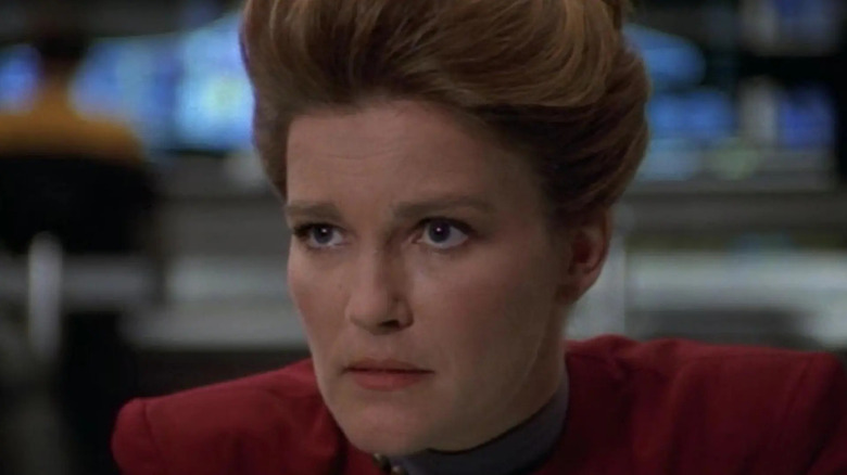 Janeway (Kate Mulgrew) on the bridge in Star Trek: Voyager