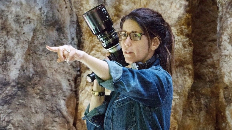 Patty Jenkins directing a scene