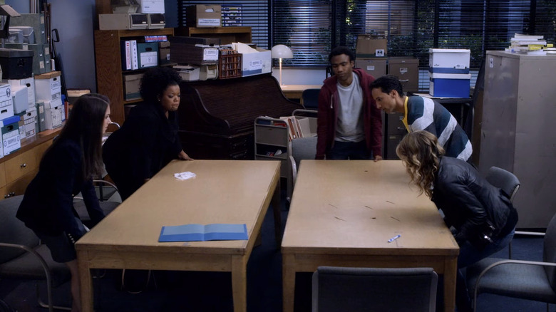 Alison Brie, Yvette Nicole Brown, Donald Glover, Danny Pudi, and Gillian Jacobs in Community season 5