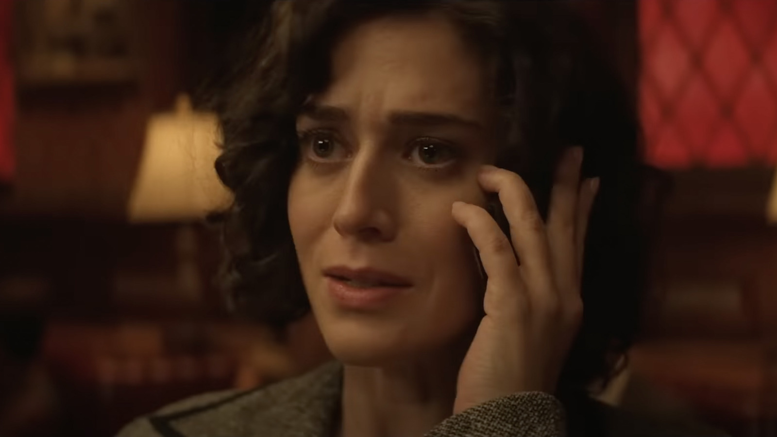 Fatal Attraction Trailer: Lizzy Caplan Is Not Going To Be Ignored In ...