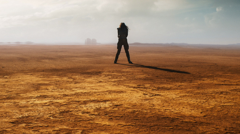 Furiosa sozinha no deserto