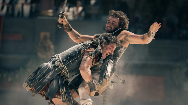 Acácio (Pedro Pascal) enfrenta Lúcio (Paul Mescal) em Gladiador 2