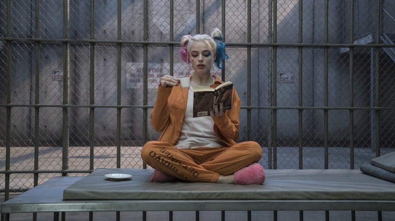 Harley Quinn's Suicide Squad Accessories Had Margot Robbie In Very Real ...
