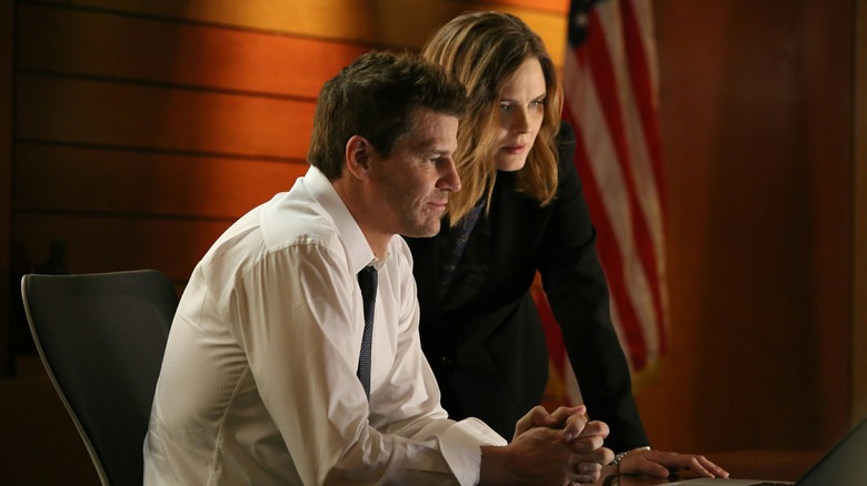 Ossos Emily Deschanel e David Boreanaz 