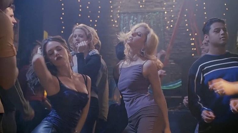 Buffy and Faith dancing