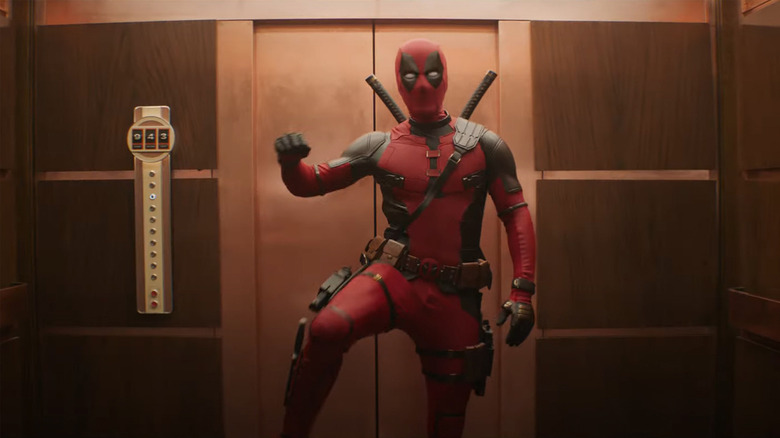 Scena di rivelazione dei costumi di Deadpool e Wolverine 