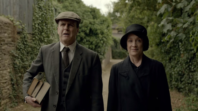 Molesley and Baxter in Downton Abbey