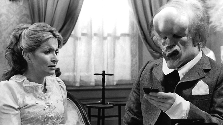 John Hurt and Hannah Gordon in The Elephant Man