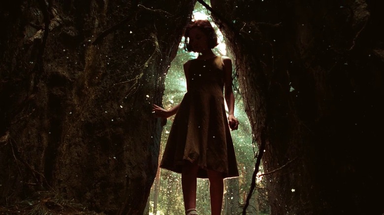 Pan's Labyrinth Ofelia enters tree cavern